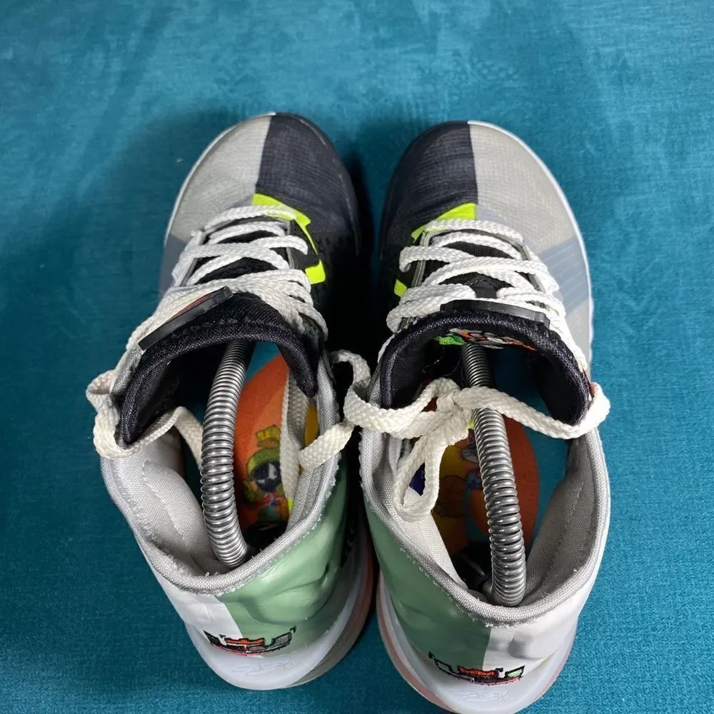 Size 5.5M/7Women - Nike Lebron 18 Space Jam shoes